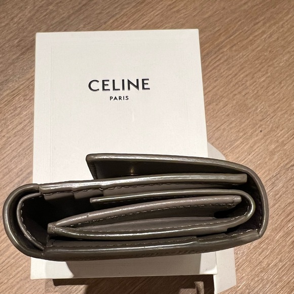 CELINE Small Trifold Wallet Leather Pebble 10B573BEL - Picture 12 of 15